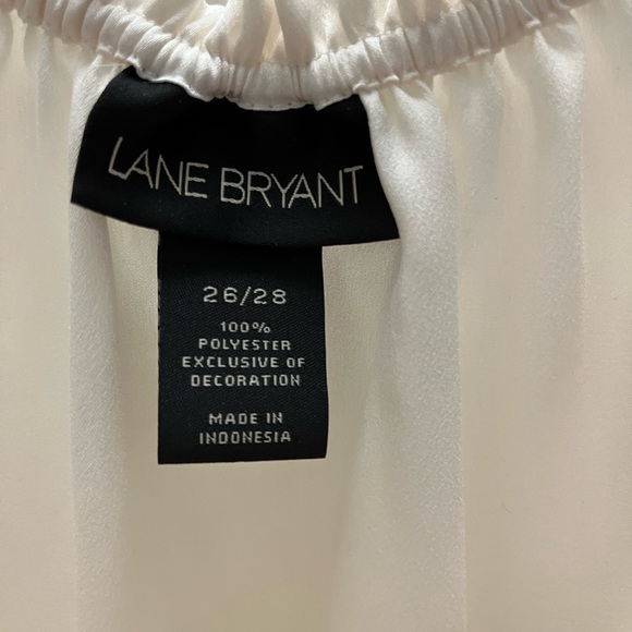Lane Bryant Satin cream embroidered blouse in 26/28 - Picture 3 of 5